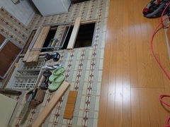 フローリング施工中_コピー_コピー